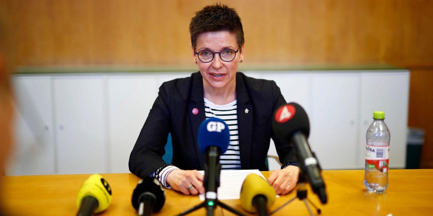 Ann-Sofie Hermansson (S) under en pressträff i Rådhuset i Göteborg efter att partiets distriktsstyrelse krävt hennes avgång tidigare i veckan. Arkivbild.