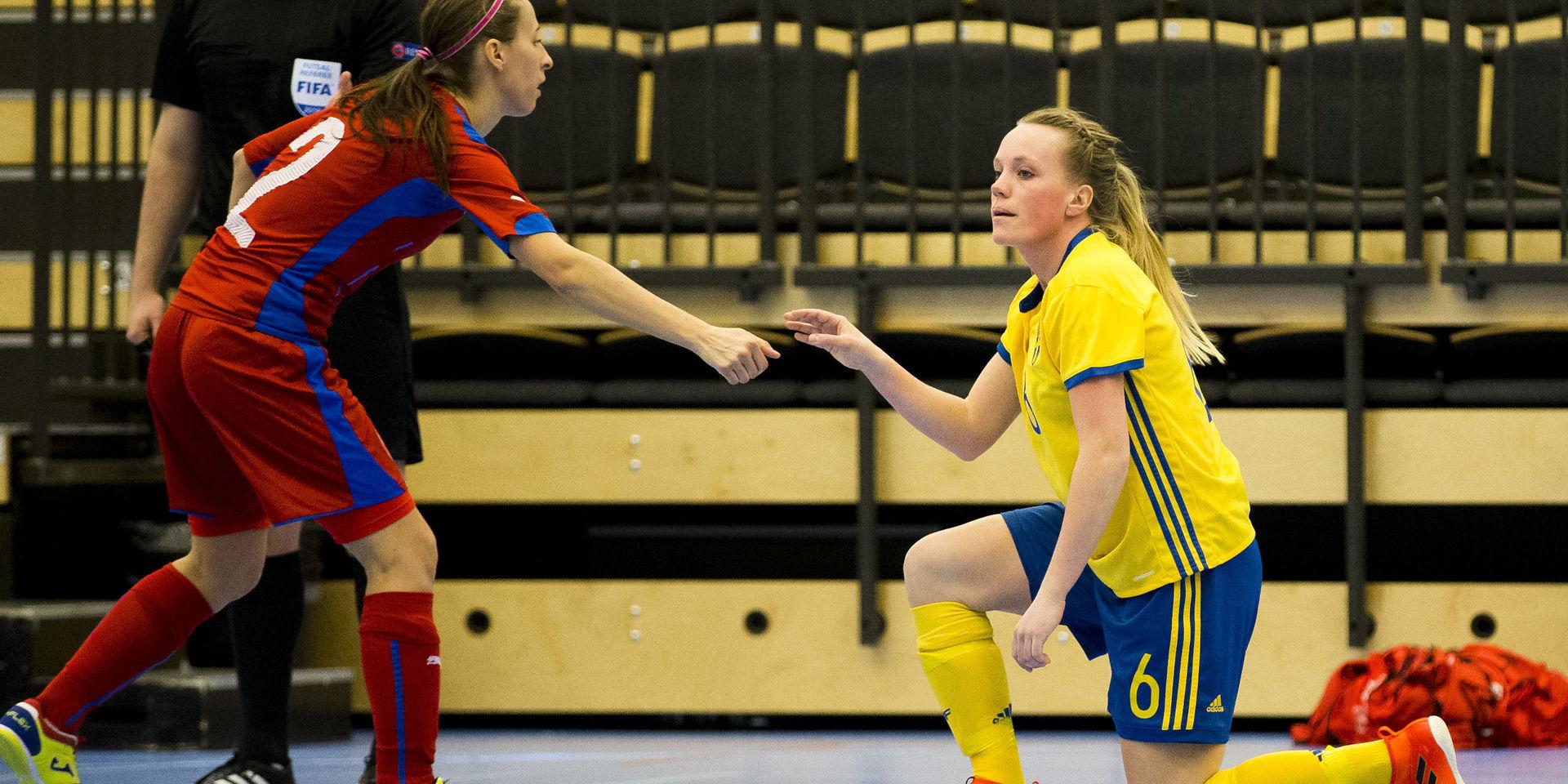 Det andra mötet på tjeckisk mark slutade med seger för hemmanationen. Linnéa Kogsta fick mest speltid av utespelarna från IFK Uddevalla.