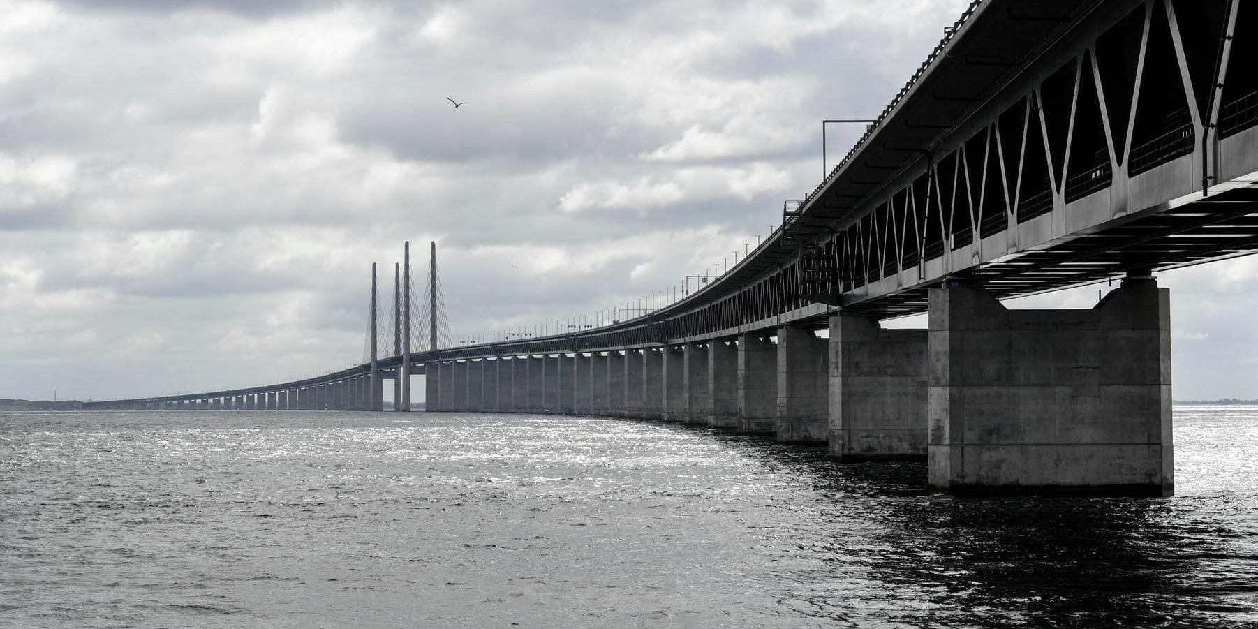 Vindkänsliga fordon rekommenderas att hålla sig borta från Öresundsbron. Arkivbild.