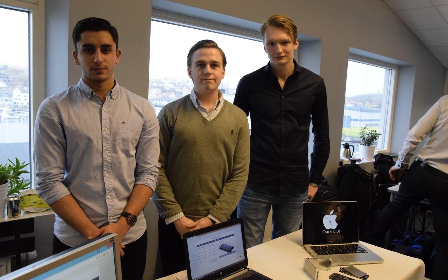 Från vänster Yacoub Ohan, Filip Zubonja och Gabriel Nilsson, tillsammans driver de iCracked UF. Foto: Malin Rindvik