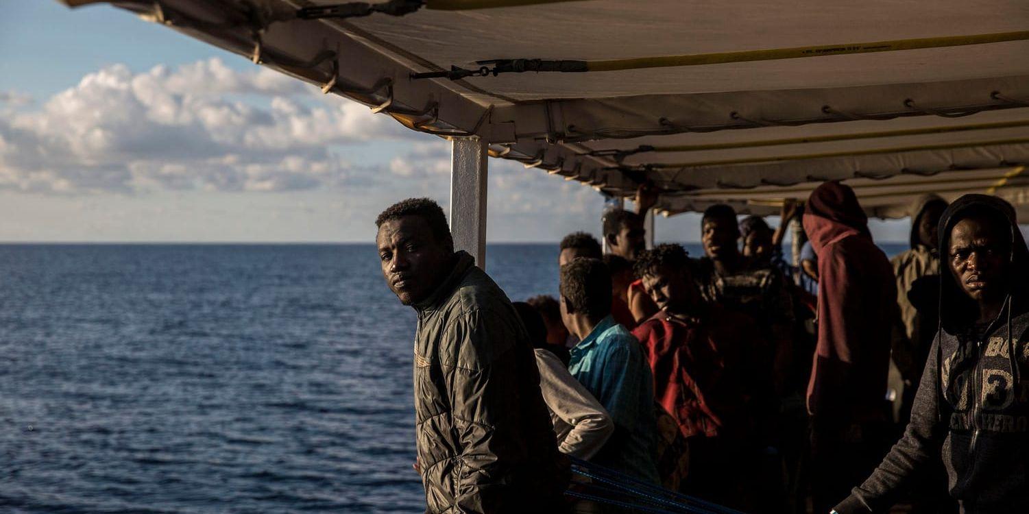 Migranter som räddats, ombord på den spanska organisationen Proactiva Open Arms fartyg i Medelhavet.