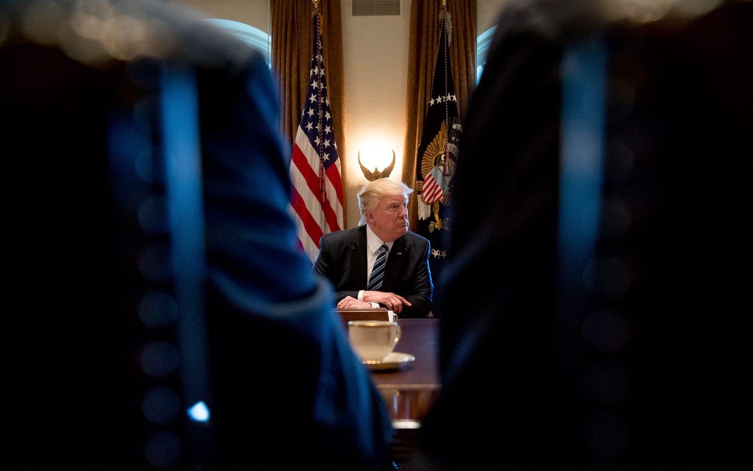 13 MARS: Trump håller kabinettmöte. Foto: TT