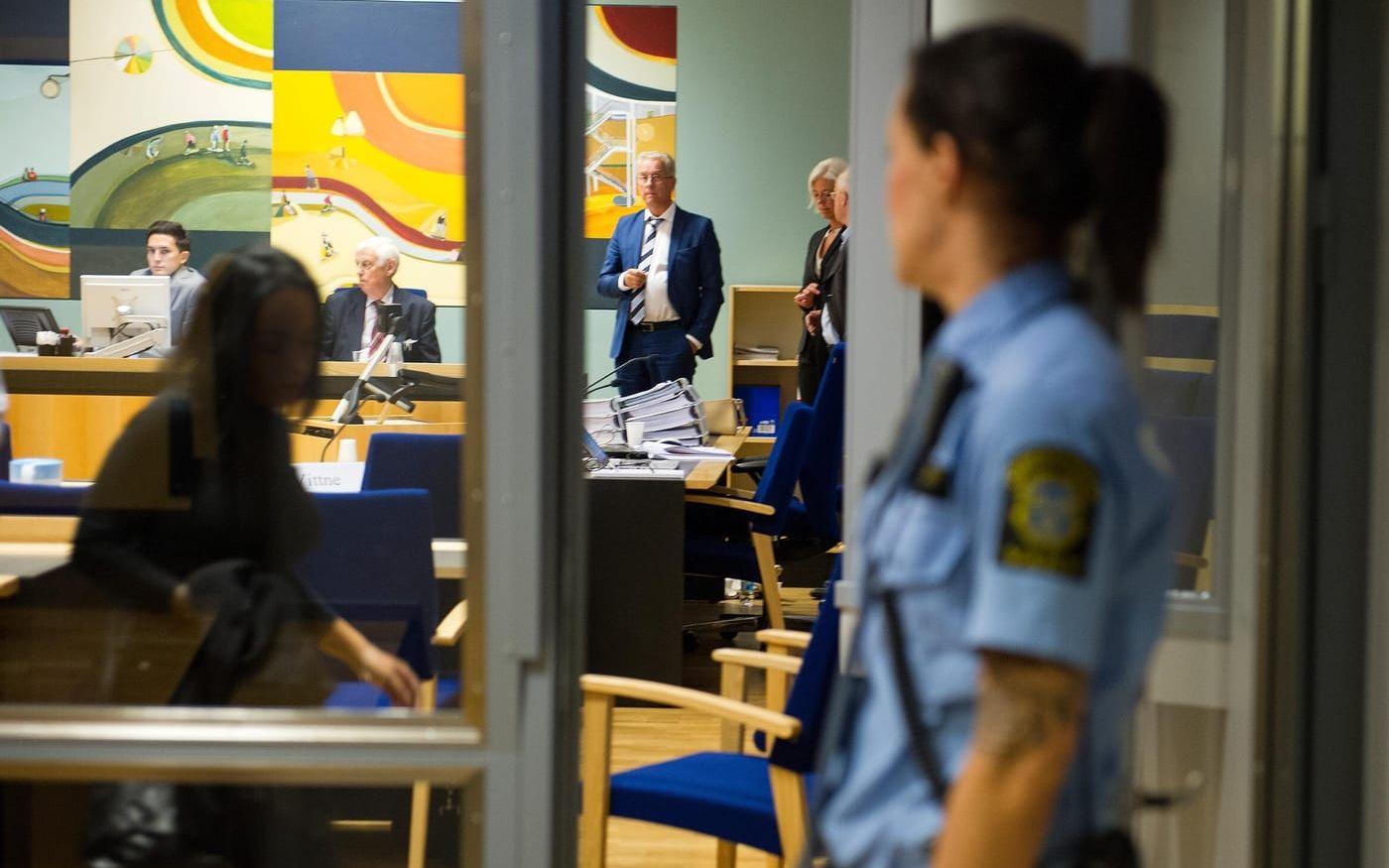 Rättegången i Göteborgs tingsrätts lokaler.
