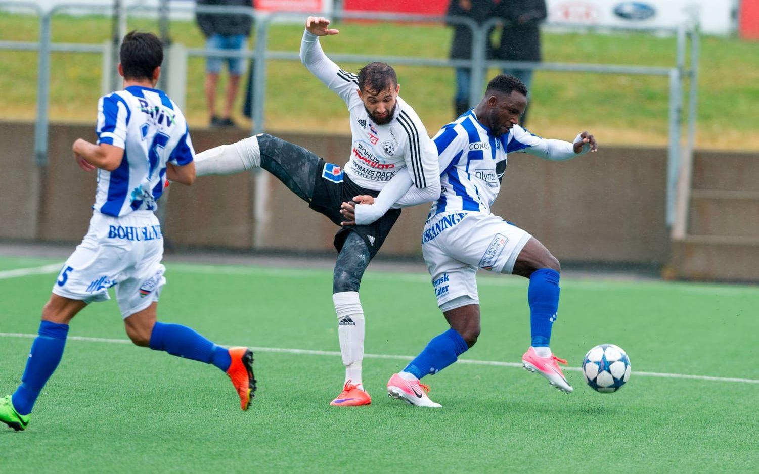 Ahmed Abdultaofik gjorde ett av IFK:s mål i segermatchen mot Vänersborg. Foto: Håkan Fredriksson