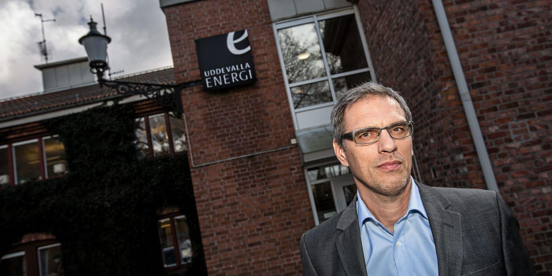 Björn Wolgast, vd på Uddevalla Energi, varnar för oseriösa dörrknackare som försöker sälja elavtal.