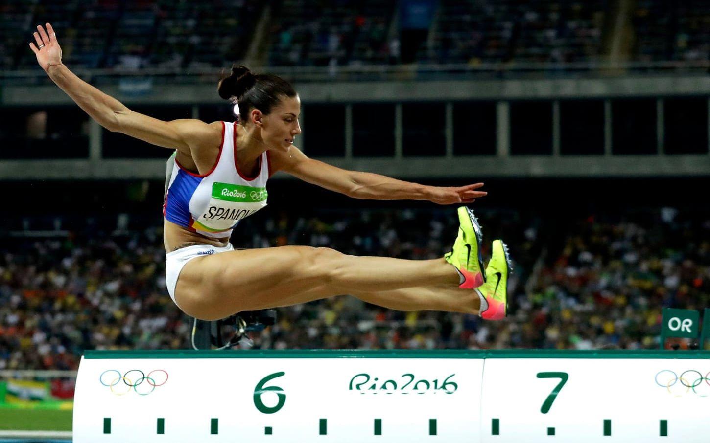 På språng. Ivana Spanovic från Serbien tävlar i damernas längdhopp. Spanovic tog hem bronset. to: TT