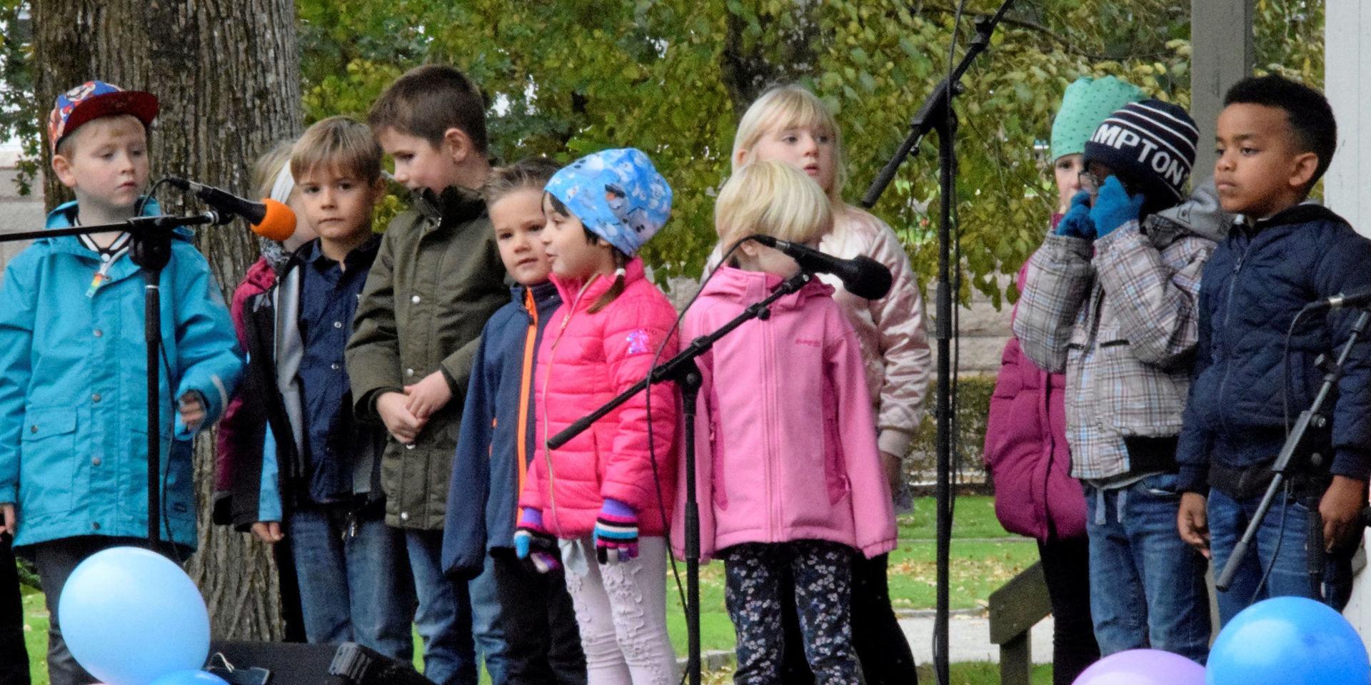 Ett antal förskolebarn från olika skolor i Lysekils kommun deltog i årets invigning av kulturveckan.