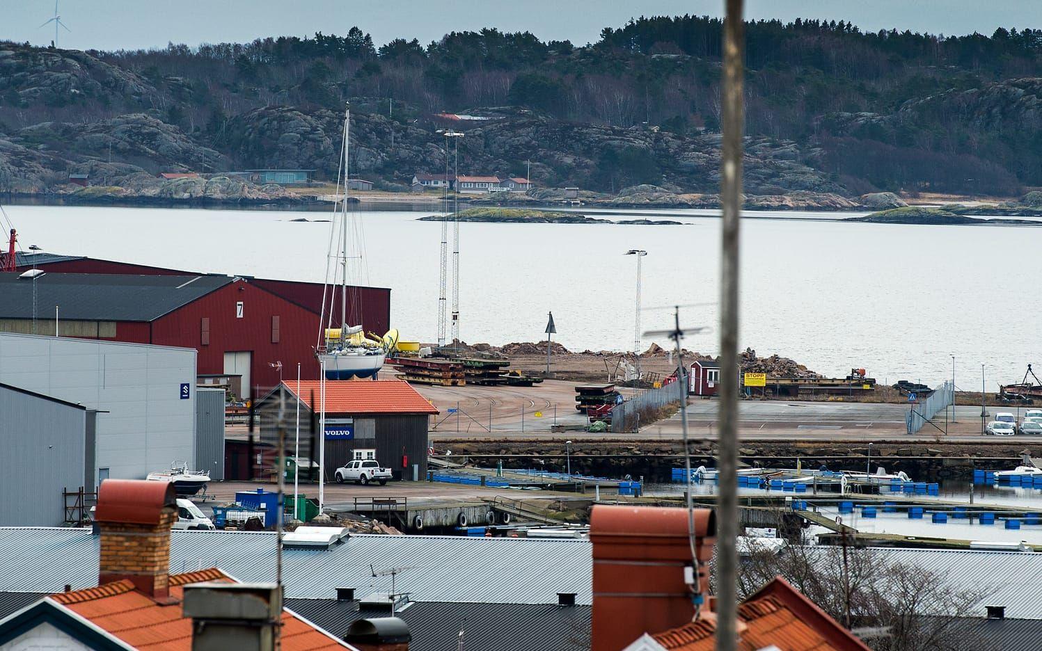 Målet på sikt är fortfarande an fabrik för tillverkning av vågkraftverk på Grötö i Lysekil.