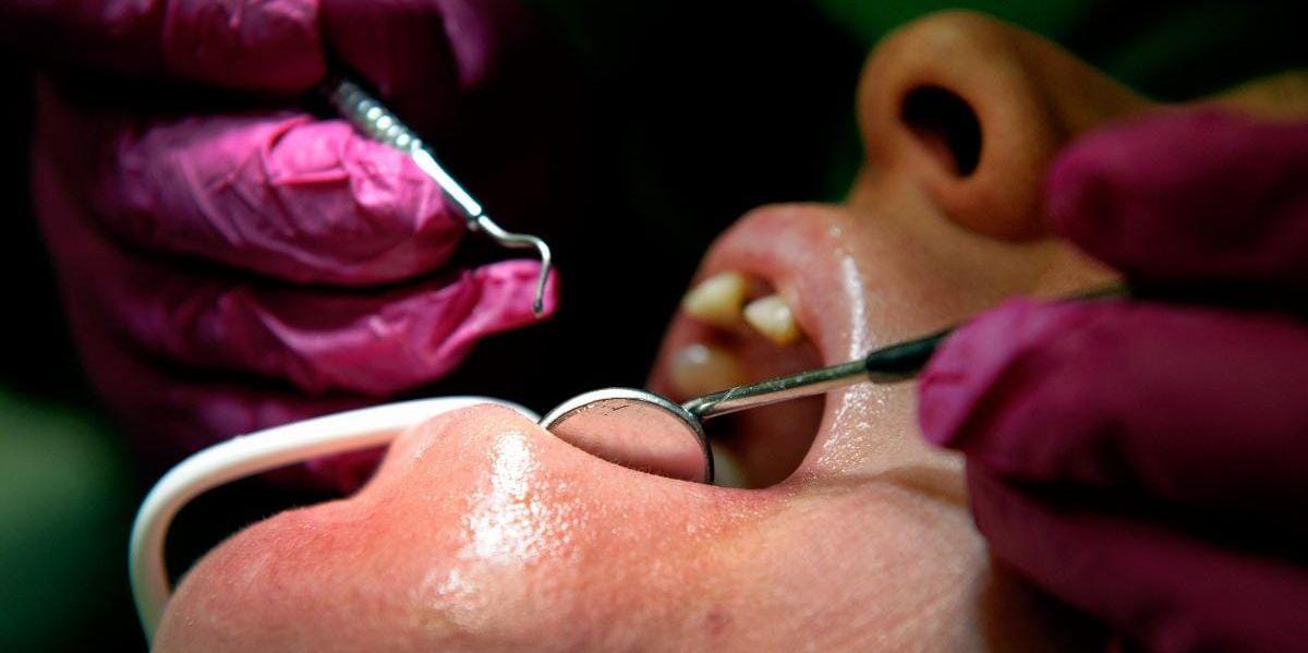 En tandhygienist i Fyrbodal kritiseras av Ivo, Inspektionen för vård och omsorg.