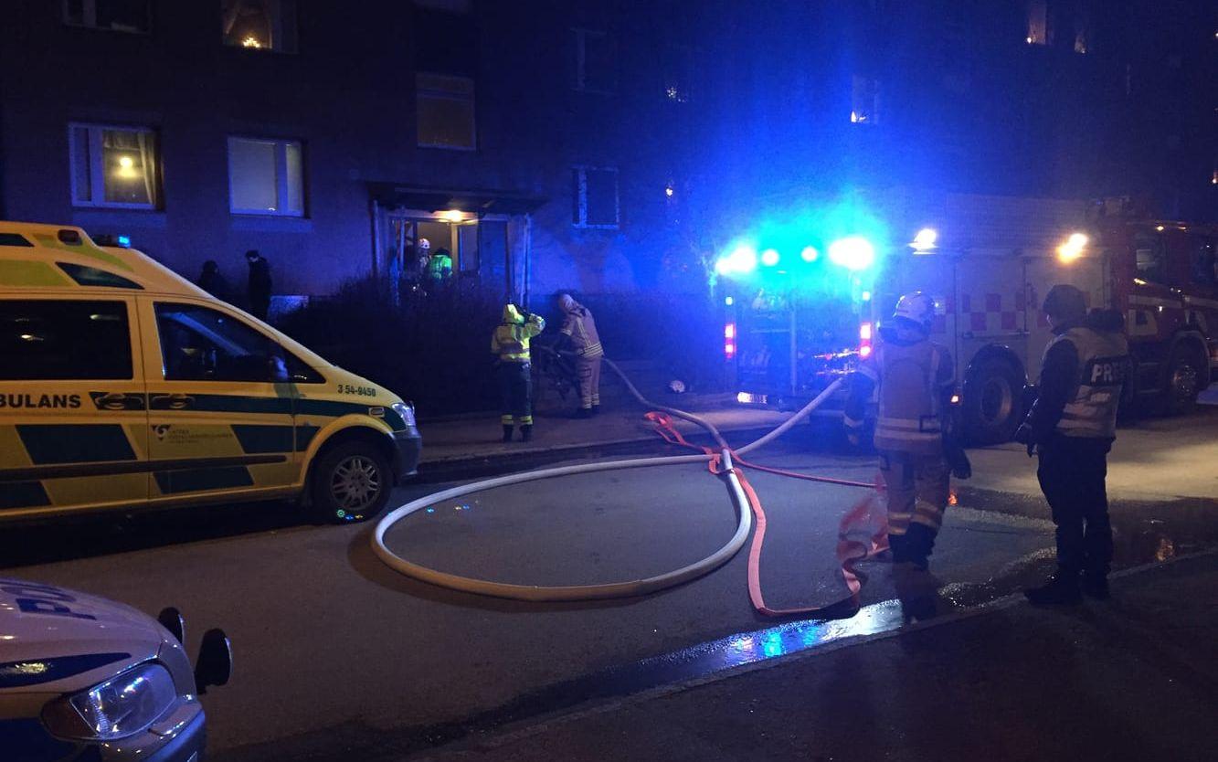 26 december, 18:21: Brand i flerfamiljshus i Uddevalla.