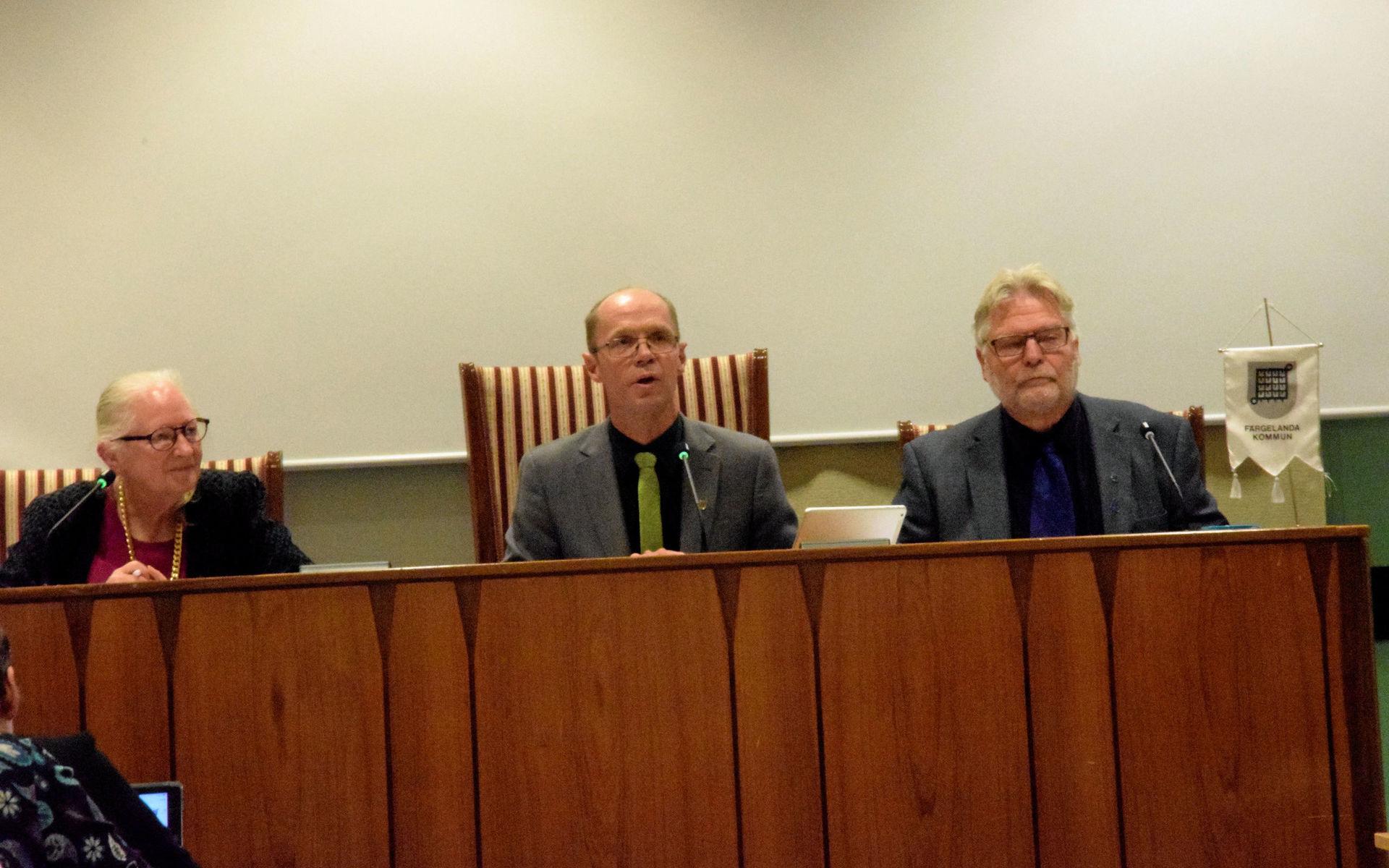 Fullmäktiges nya presidium i Färgelanda består av Kerstin Fredriksson (S), Thor-Björn Jakobsson (C) och Kenneth Carlsson (L).