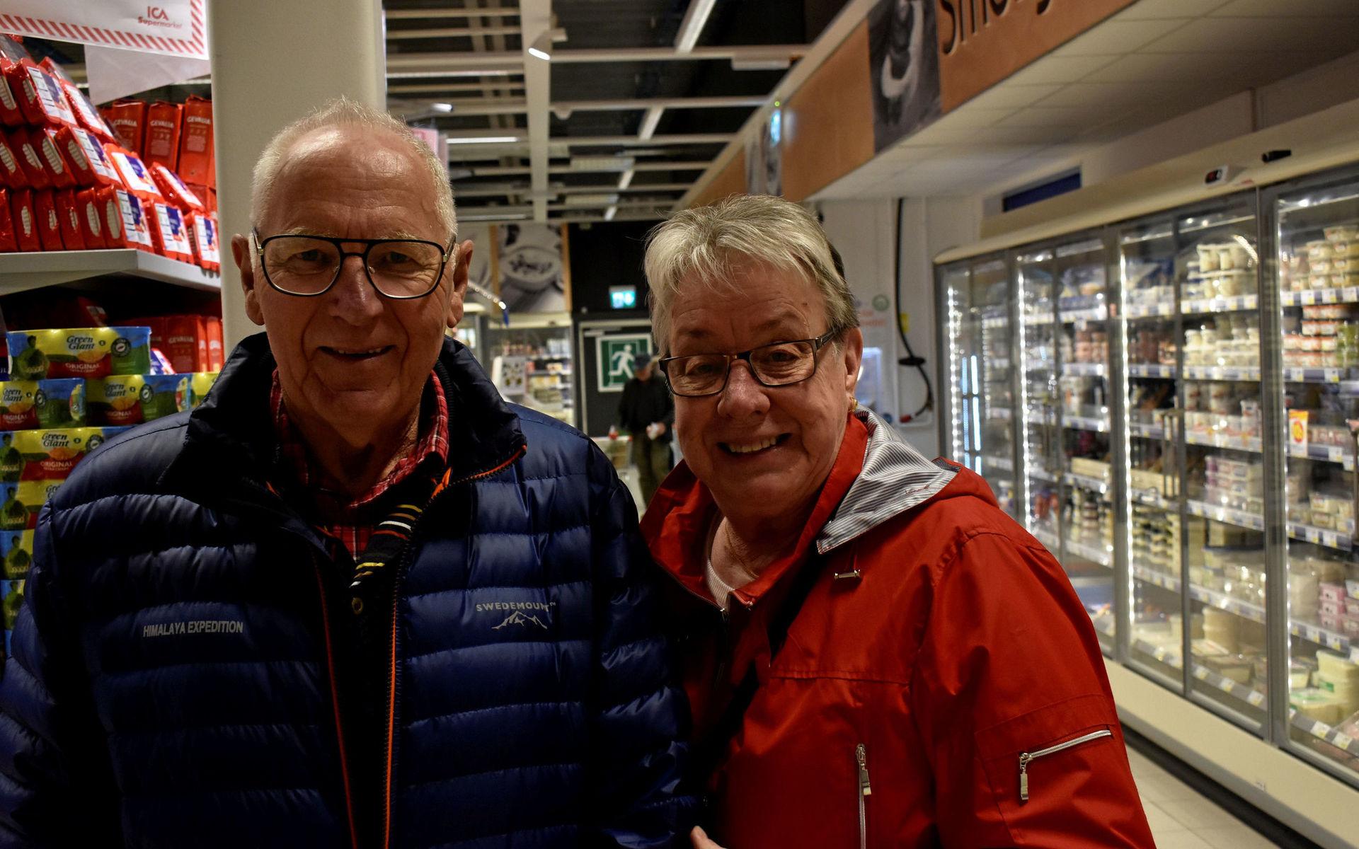 Bertil Olausson och Gun Larsson från Ljungskile ska åka bort under påsken men hade de varit hemma så skulle det ha blivit traditionell påskmat. 