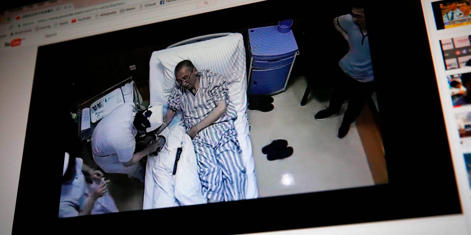 Liu Xiaobo under cancerbehandling i Kina. Bilden är från slutet av juni.