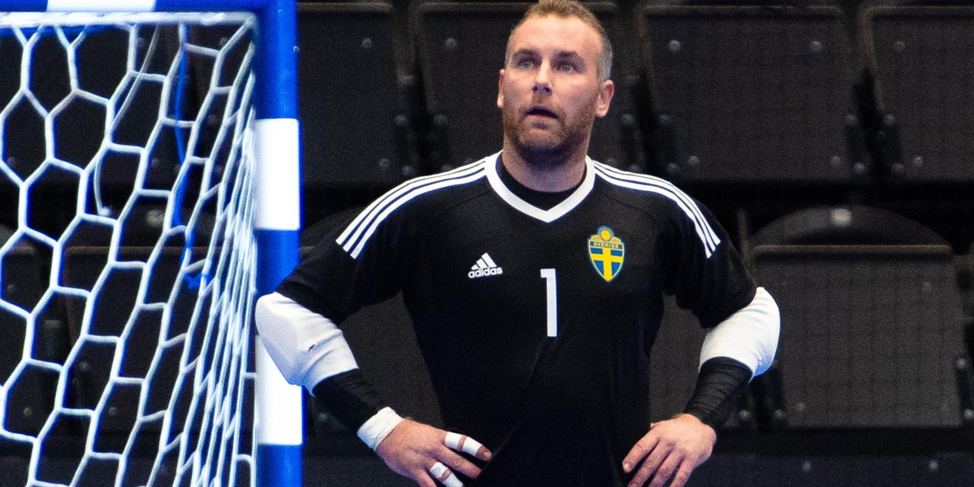 Överkörda. Robin Armandt hade en tuff kväll i Nordic cup. Skadad och storförlust mot Finland.