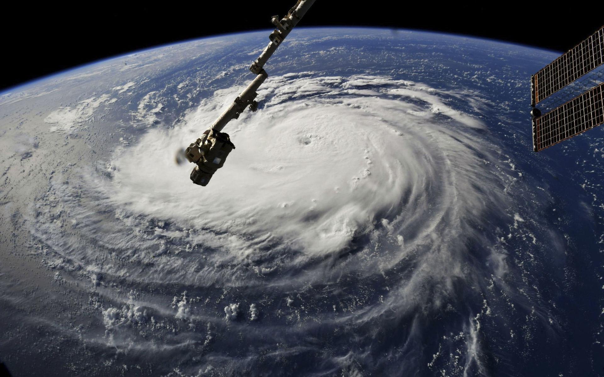 Orkanen Florences fotograferad från internationella rymdstationen.