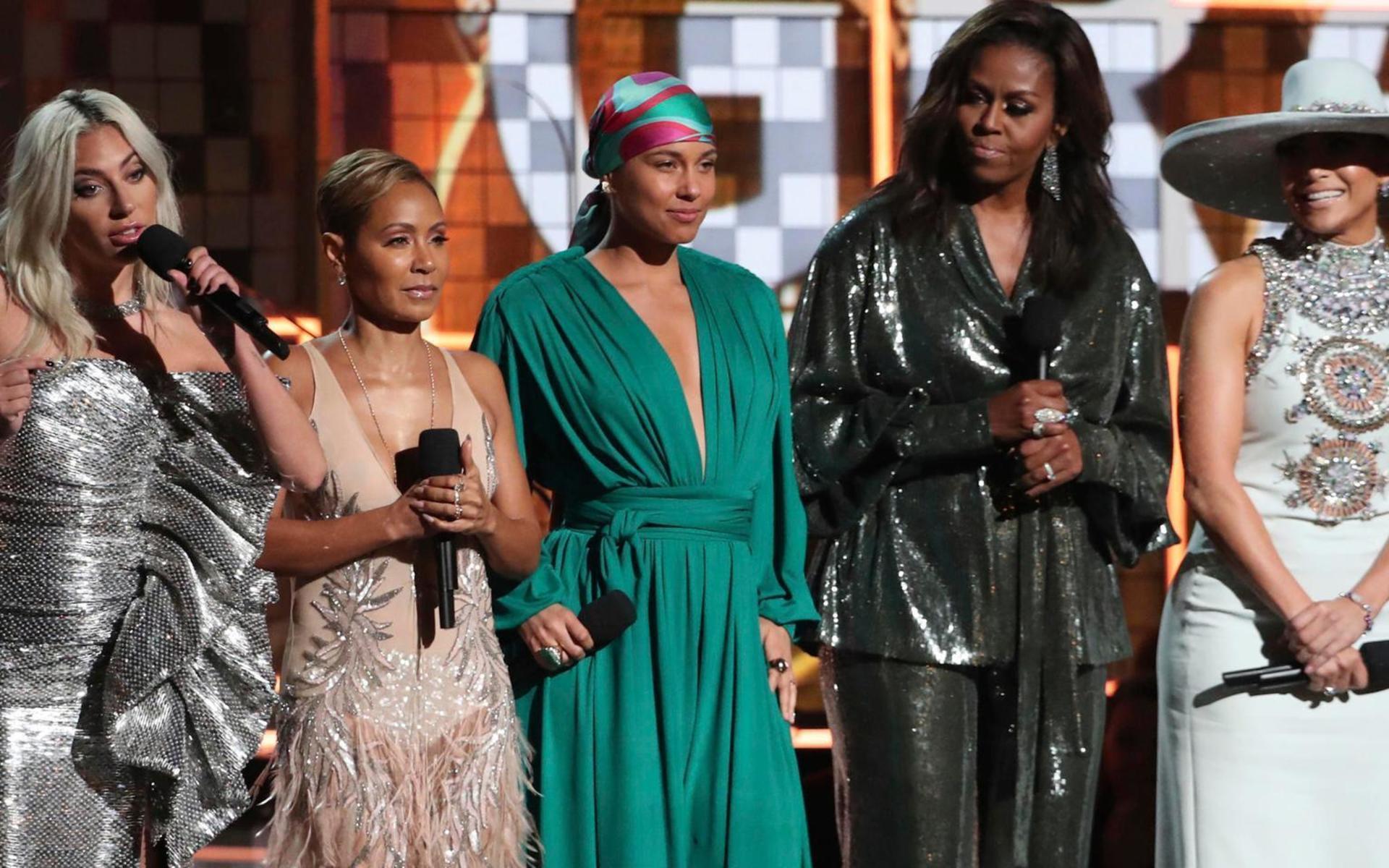 Lady Gaga, Jada Pinkett Smith, Alicia Keys, Michelle Obama och Jennifer Lopez på Grammygalan. Bild: Matt Sayles, AP, TT