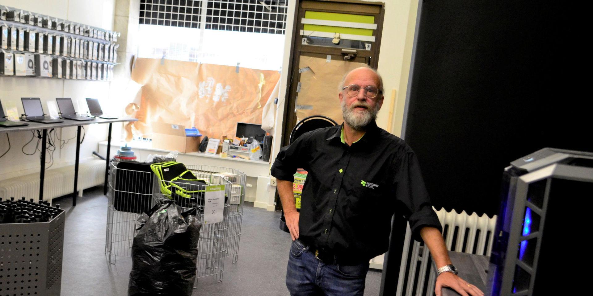 Ludvig Ahl har jobbat i elektronikbutiken sedan Trollhätteföretagets etablering i Uddevalla 2002.