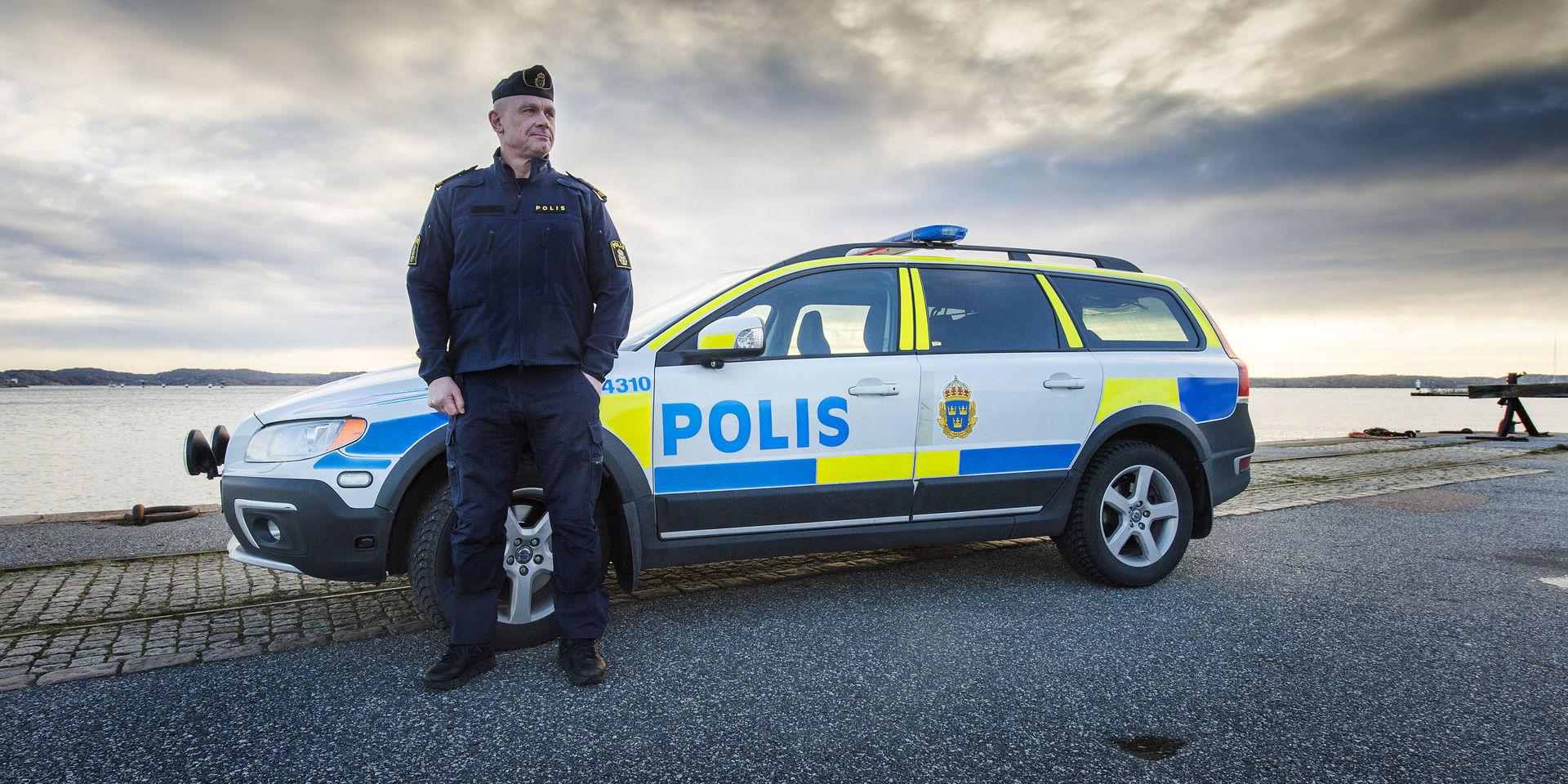 Dan Carlsson kommunpolis i Lysekil kanske kommer får svårt att hålla koll på alla de falska tjuvarna i vår när tv-programmet Tjuv &amp; Polis spelas i staden. 