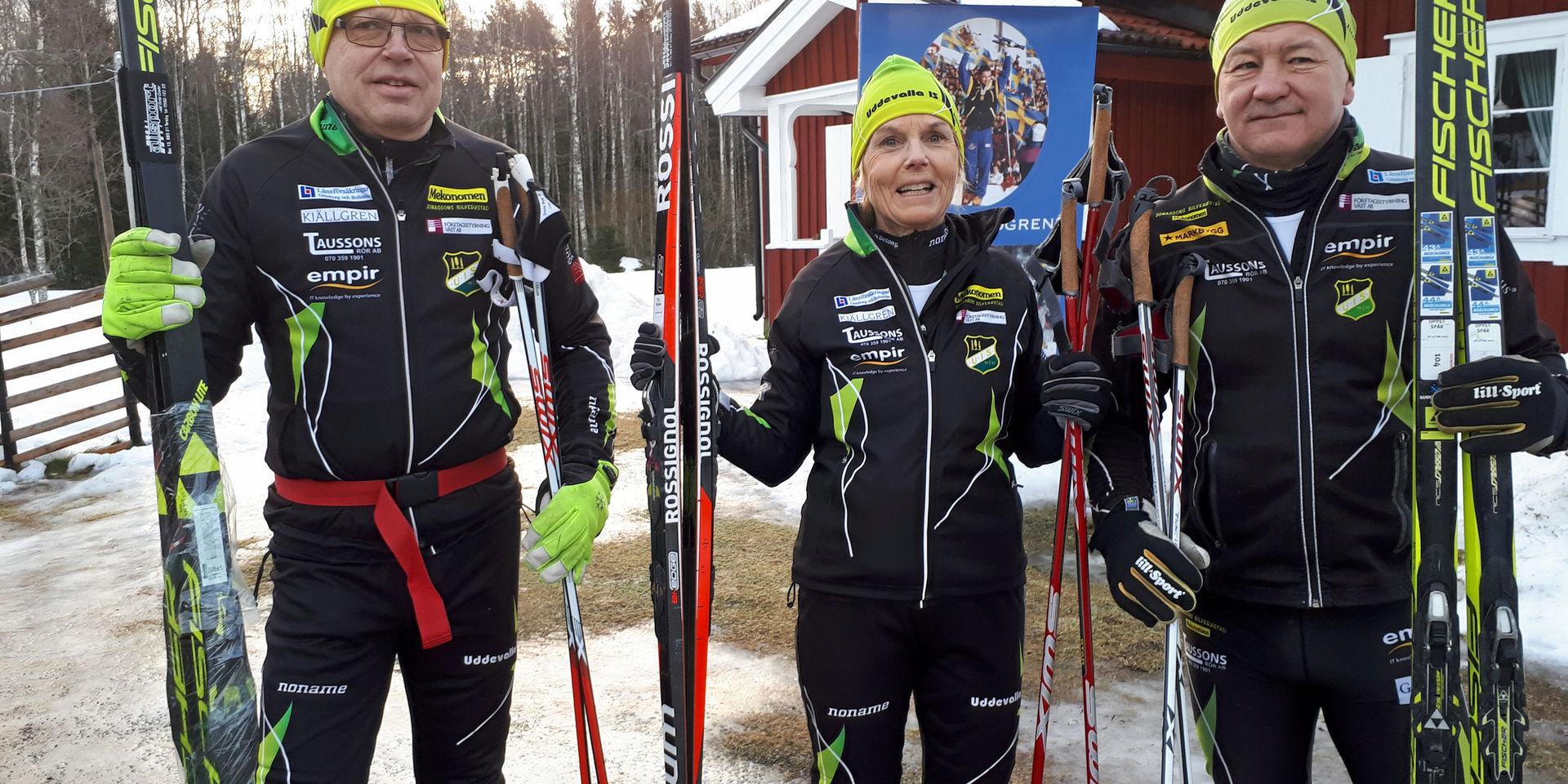 Tre av Uddevalla IS åkare i Hällefors. Från vänster Clas-Göran Öster, Agneta Öster, Janne Johansson.