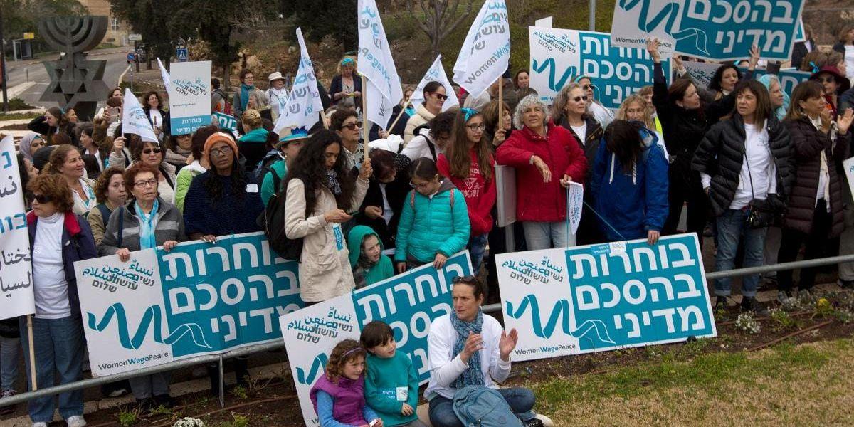 Opposition. Demonstration utanför Knesset, Israels parlament, förra året.