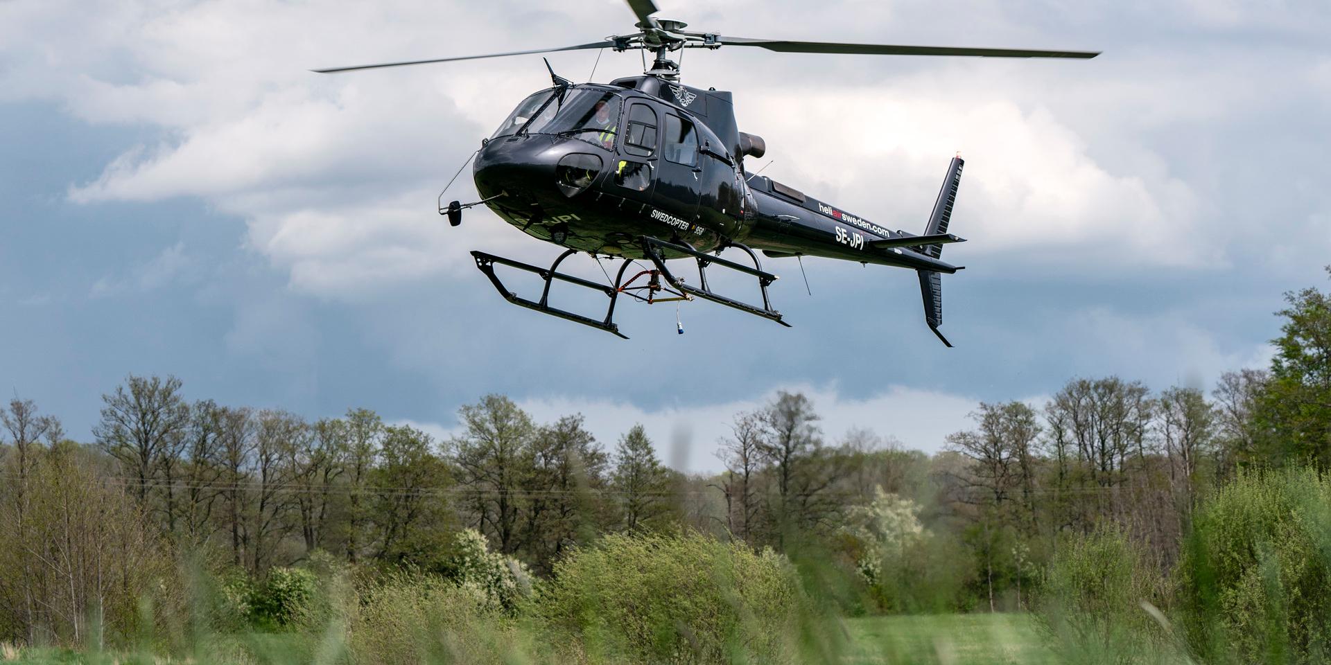 De flygande resurserna innefattar skogsbrandsbevakning med flyg, helikoptrar för brandbekämpning och mindre skopande flygplan för brandbekämpning. Bilden är från en övning utanför Karlskrona tidigare i år.