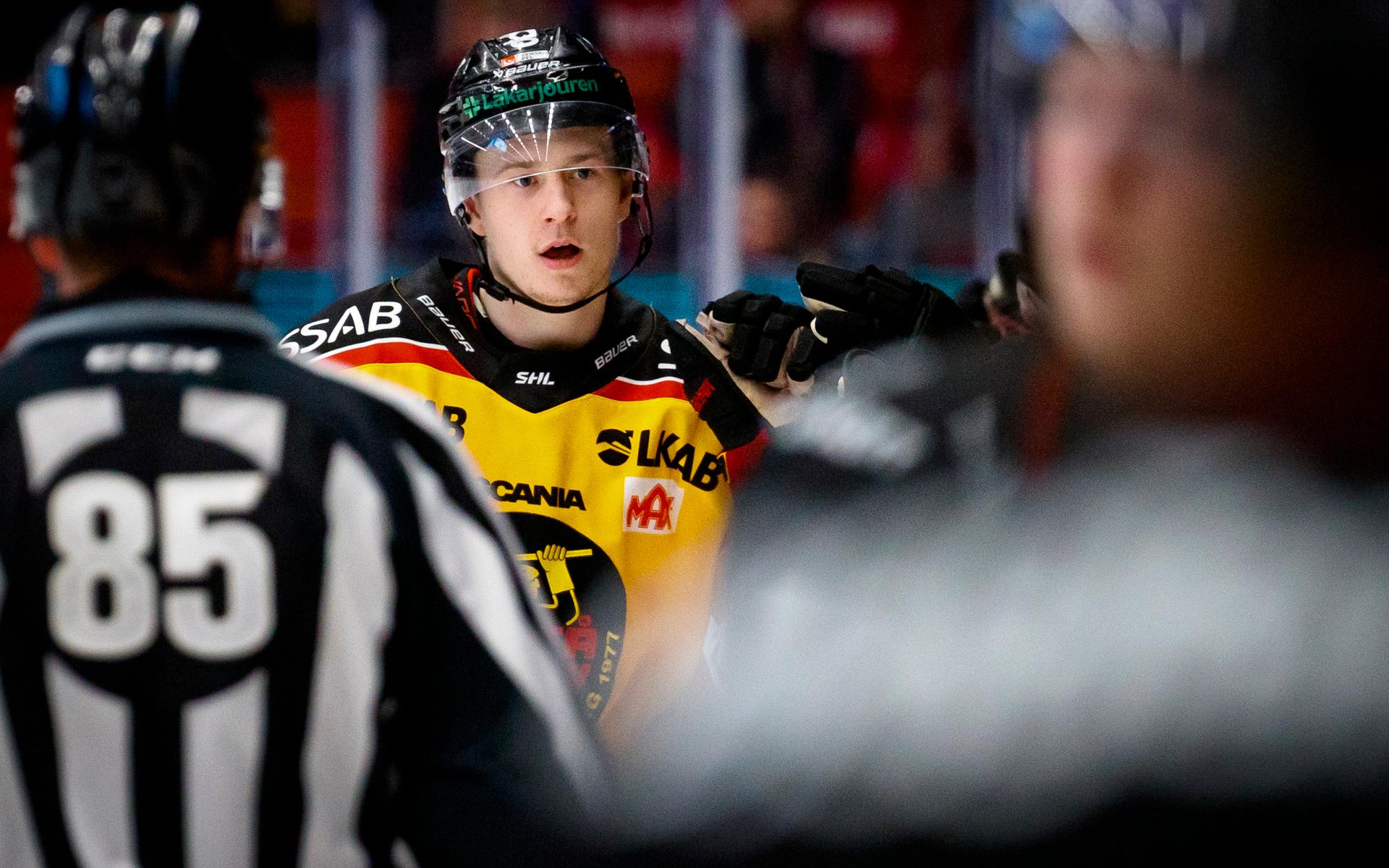 Pontus Andreasson gör 1-2 och jublar under kvartsfinal fyra i SHL mellan Örebro och Luleå.