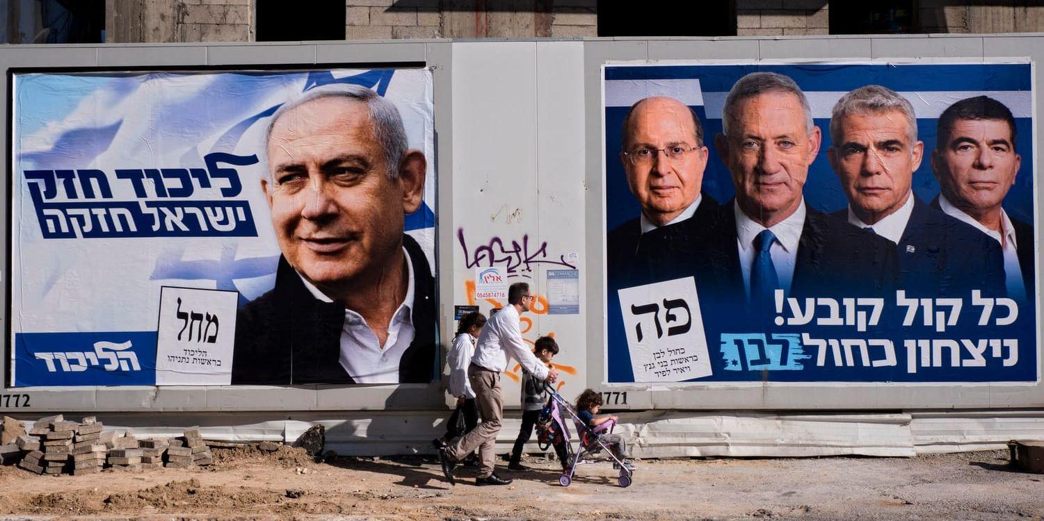 Valaffisher i Tel Aviv i Israel. Den vänstra visar Likudledaren och sittande premiärministern Benjamin Netanyahu. Den högra visar Benny Gantz och några andra politiker från den nya mittenorienterade Blå och vit-alliansen.