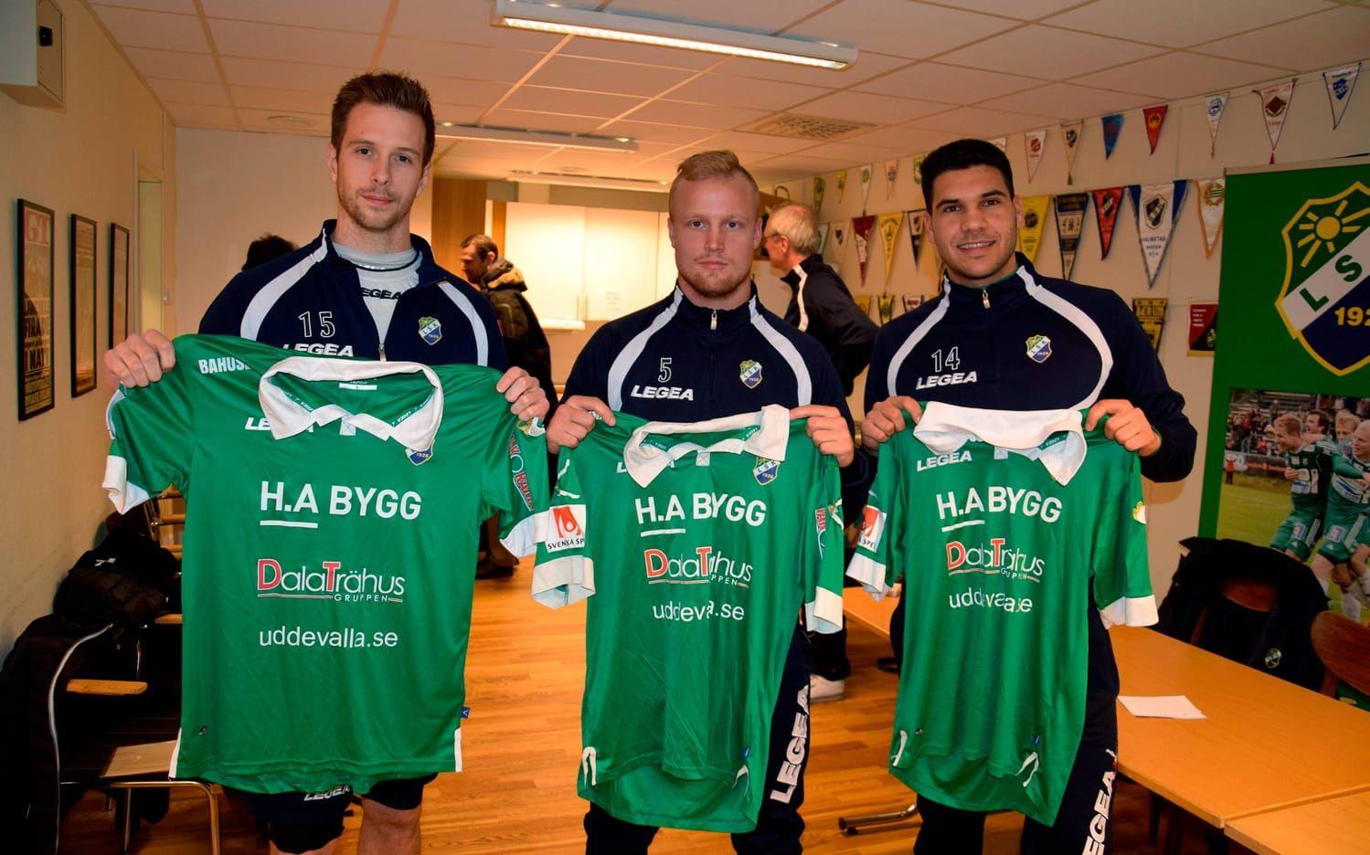 Ljungskile presenterade tre spelare på tisdagen. Alexander Mellqvist, Jonathan Gustafsson och Tommy Filipovic. Bild: Erik Weiefors