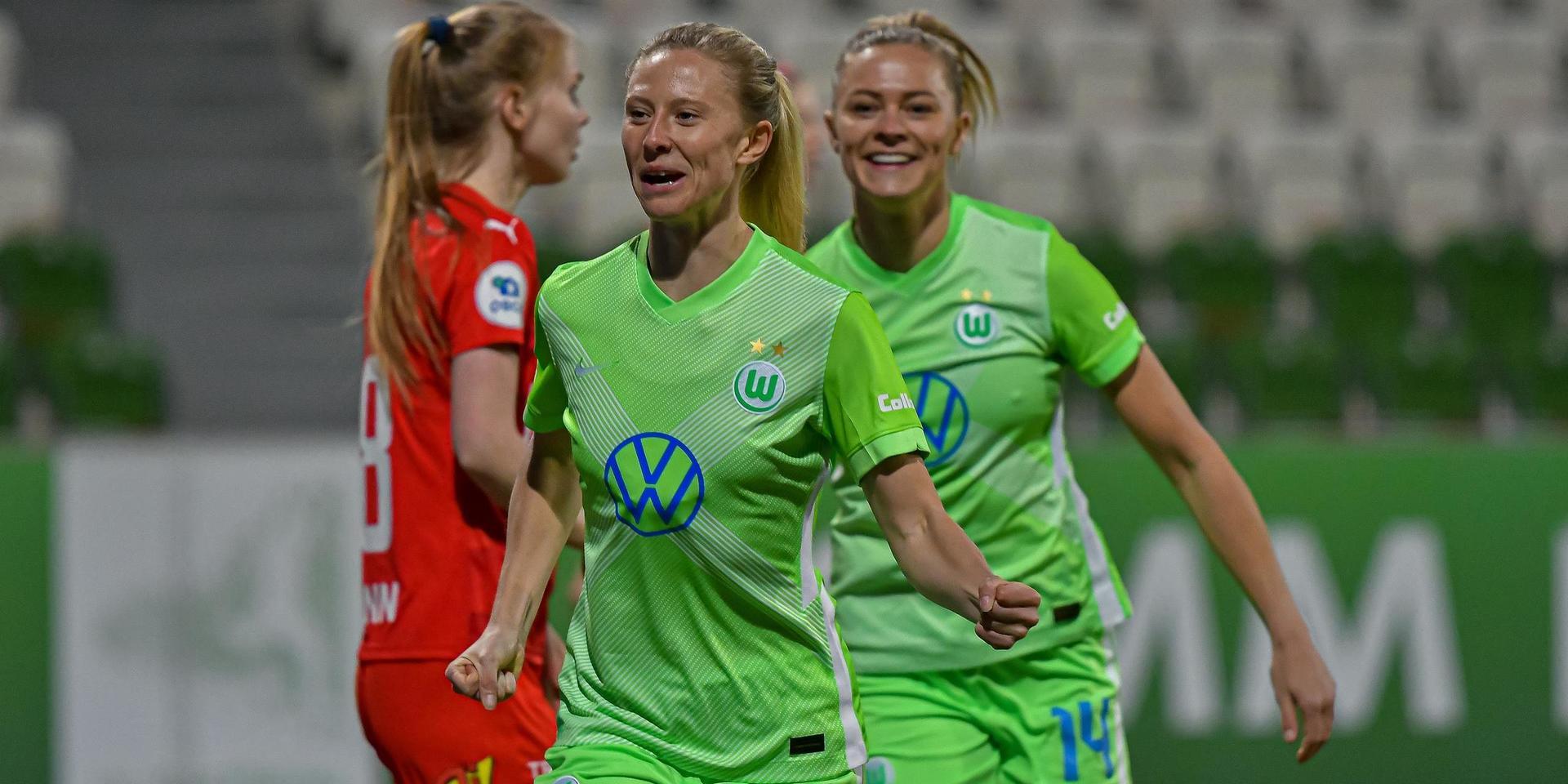 Rebecka Blomqvist spelade en halvlek när Wolfsburg mötte Lilleström i den första åttondelsfinalen. I returen satt hon på bänken. Bild: Boris Schmelter