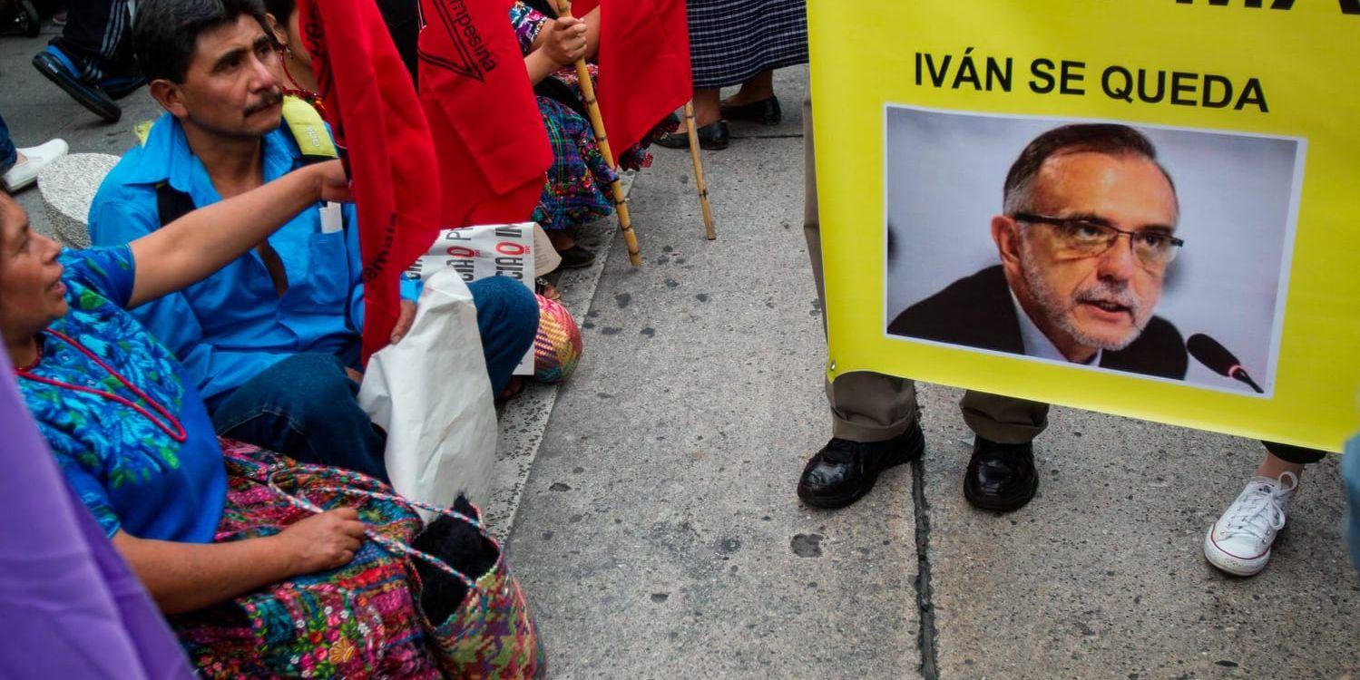 Guatemalaner protesterar mot president Jimmy Morales beslut att utvisa Iván Velásquez Gómez – som leder FN:s internationella kommitté mot straffrihet i Guatemala.