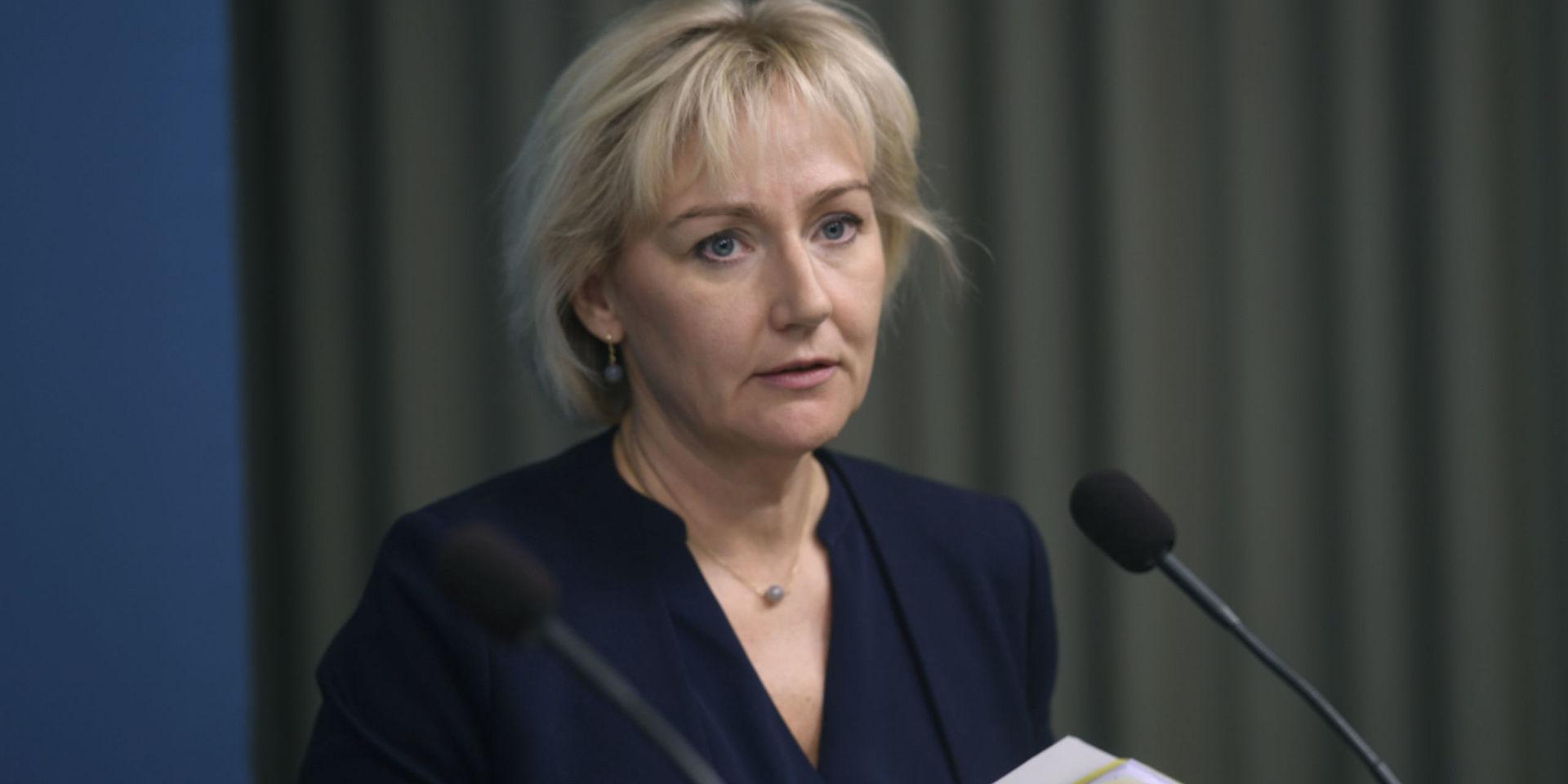 Petad. Enligt den förra ministern Helene Hellmark Knutsson är S ett patriarkalt parti.