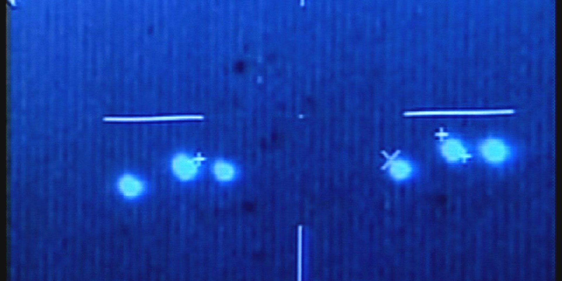 UFO-observation.  Nasa har släppt en rapport med ett hundratal oförklarade observationer av flygande föremål, dokumenterade av den amerikanska flottan.