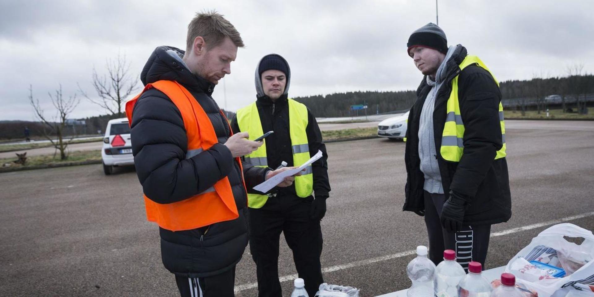 Den 24 januari sökte bland annat Robin Segerblad, Pontus Berntsson och Niklas Svensson kring Hogstorp efter den försvunna mannen som senast setts till i Munkedalstrakterna.
