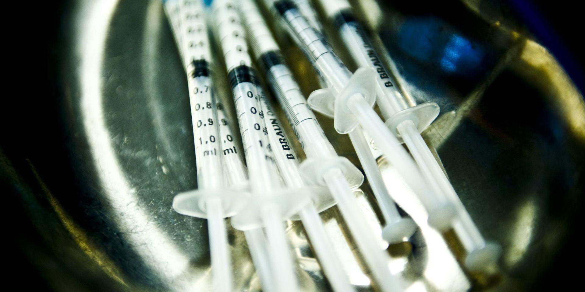 Vaccinering mot svininfluensan  Vaccin spruta  sprutor