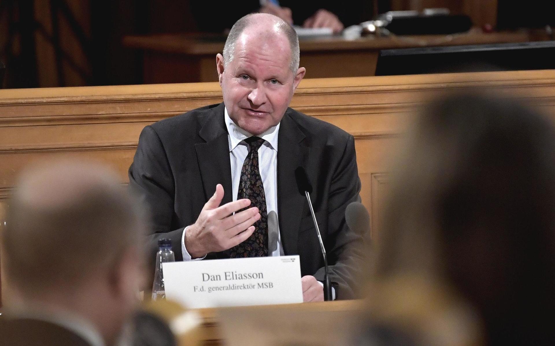 Dan Eliasson, tidigare generaldirektör för Myndigheten för samhällsskydd och beredskap, frågas ut av Konstitutionsutskottet (KU) i riksdagen.