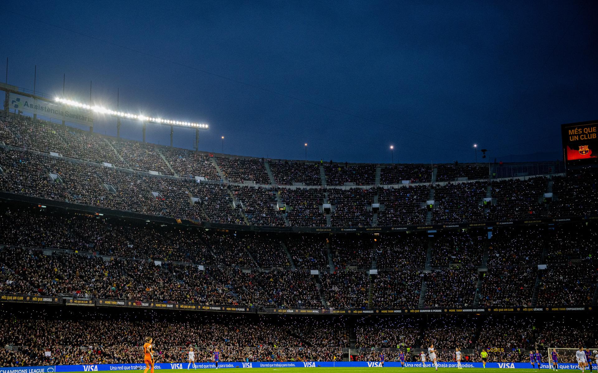 När Barcelona mötte Real Madrid den 30 mars sågs matchen av 91 553 personer.