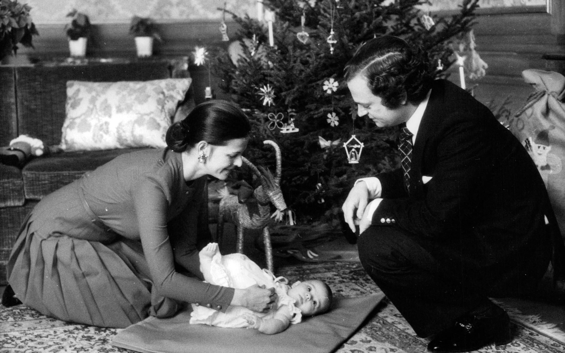 19 december 1977 var det dags för julfotografering för den kungliga lilla familjen. Arkivbild.