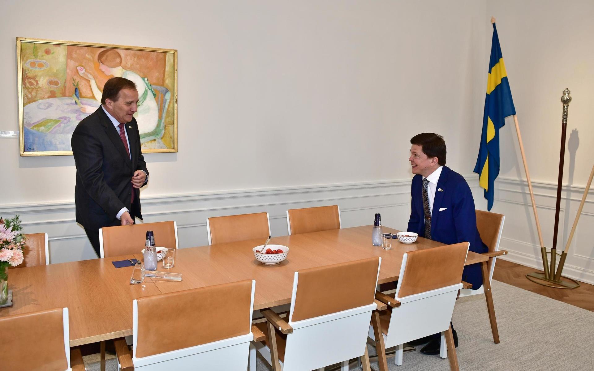 STOCKHOLM 20210629Statsminister Stefan Löfven tas emot av Riksdagens talman Andreas Norlén  för en talmansrunda i riksdagen.Foto: Stina Stjernkvist / TT kod 11610