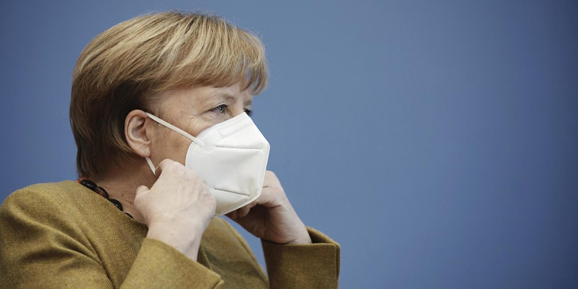 Tysklands förbundskansler Angela Merkel varnar för att en 'tredje coronavåg' inte kan undvikas, om inte invånarna tar den nya virusmutationen på allvar.