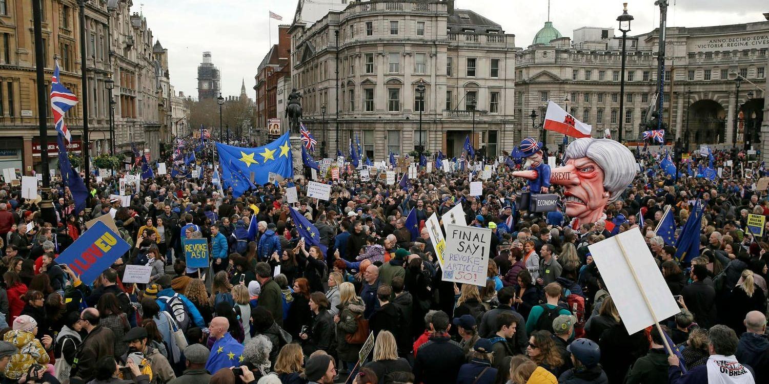 Flera hundratusen människor slöt upp till en brexitprotest i centrala London.