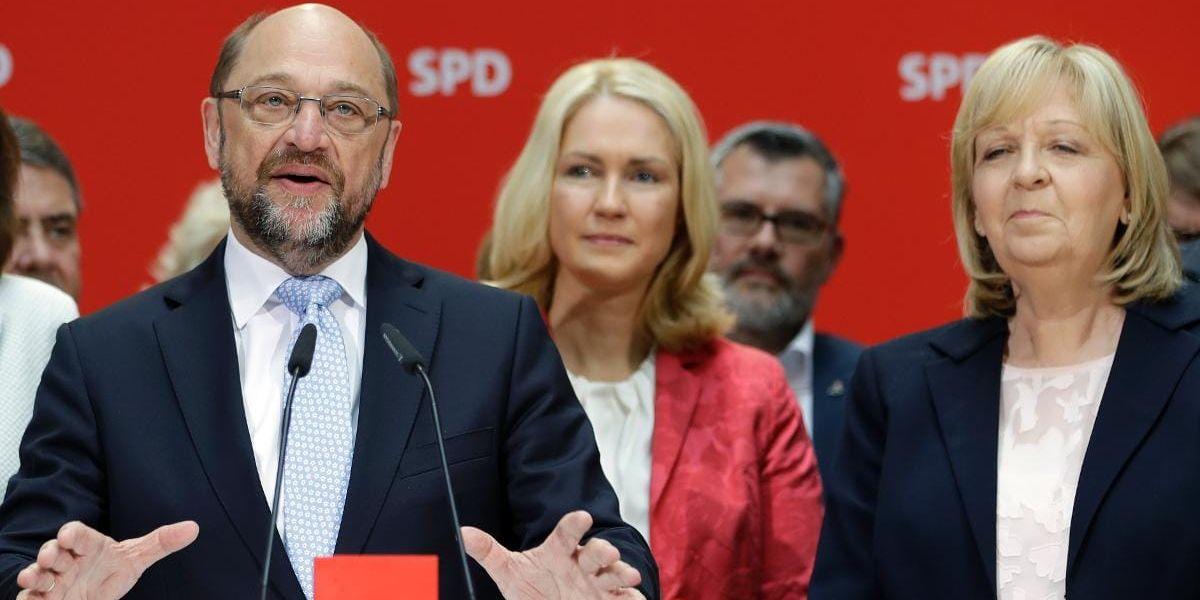Förlorare. Martin Schulz (t.v) och Hannelore Kraft (t.h.) förlorade i söndags det tredje delstatsvalet i rad med sitt parti SPD.
