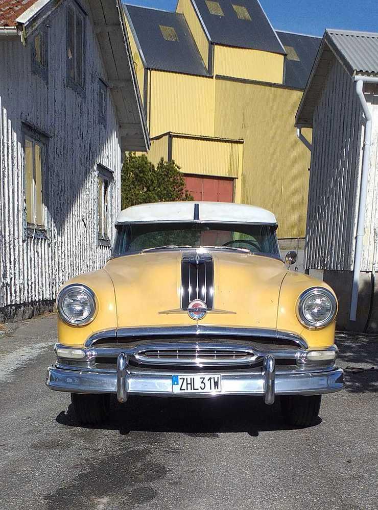 ”Pontiac Chieftain Coupe 1954”