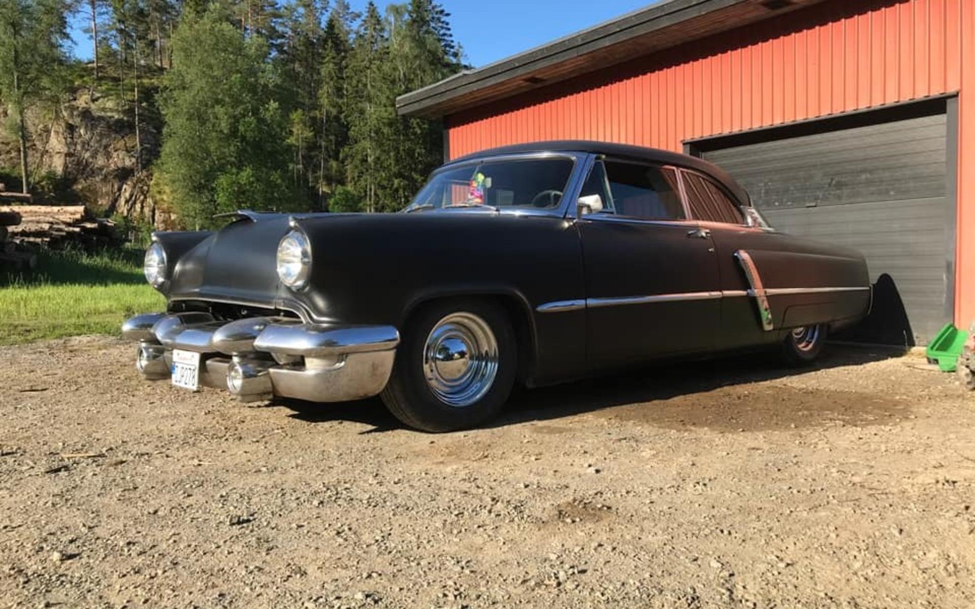 ”Lincoln cosmopolitan 1953. Ovanlig bil i Sverige men ack så fräck 😉👌”