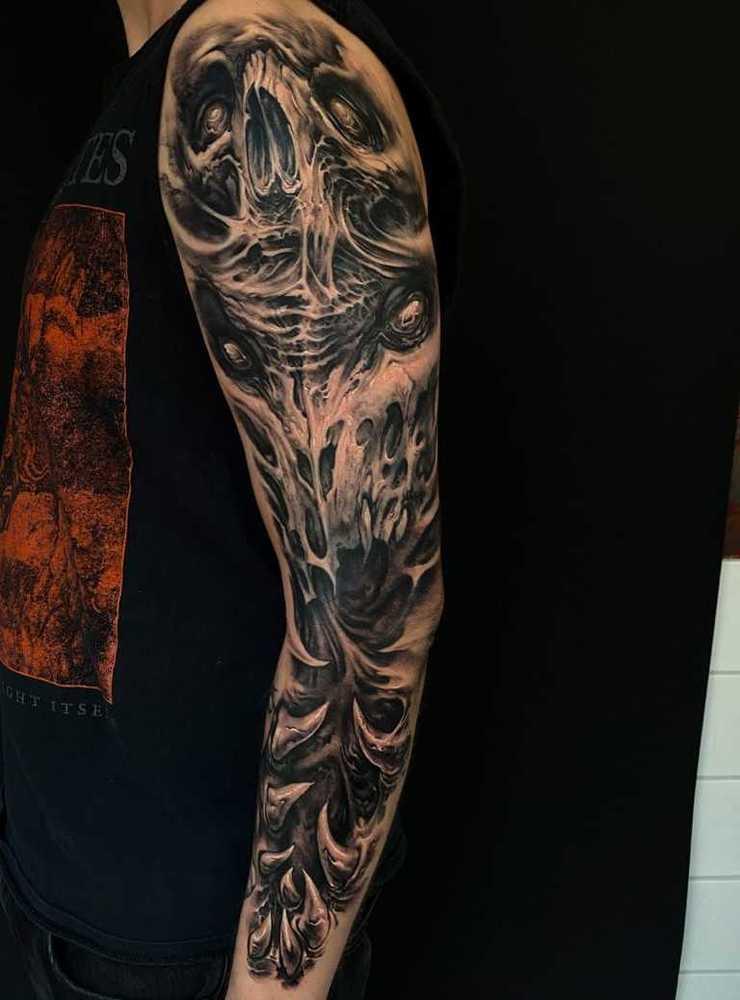 Tatuera mig i Örebro på Big slick tattoo hos Mr.DistMotivet är från en av dödsynderna. Vinner jag stort på Triss lär det gå direkt till fler tatueringar.