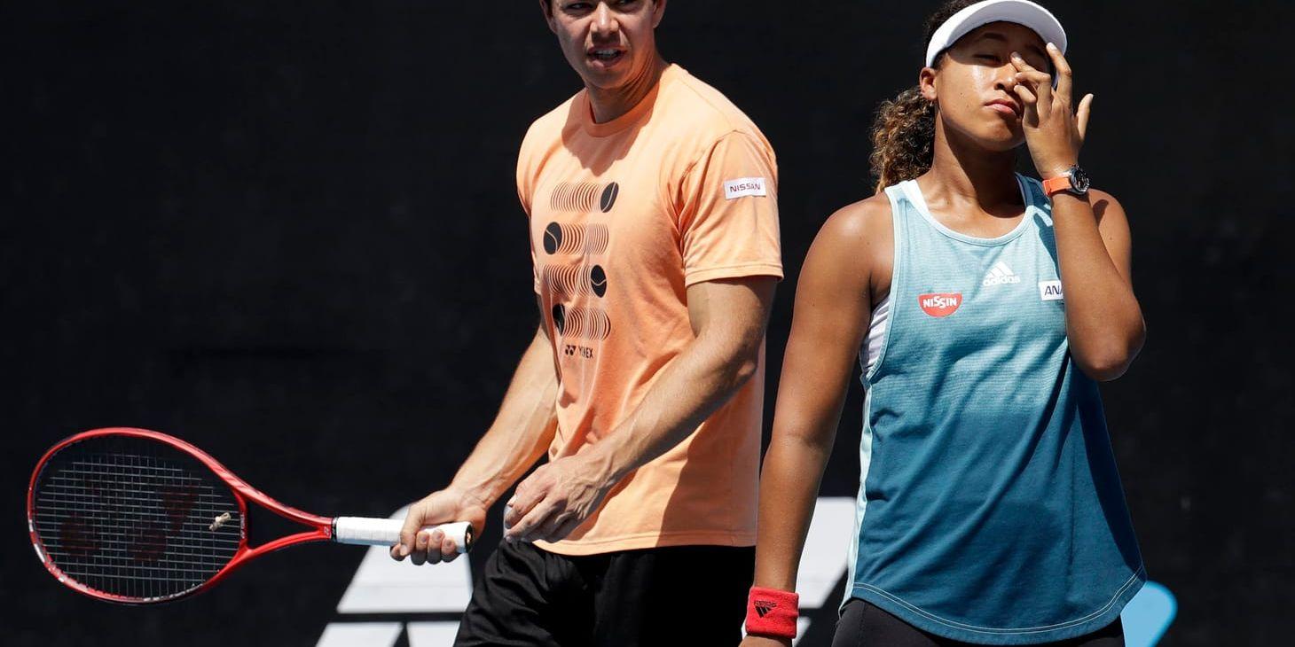 Sascha Bajin och Naomi Osaka under Australian Open.