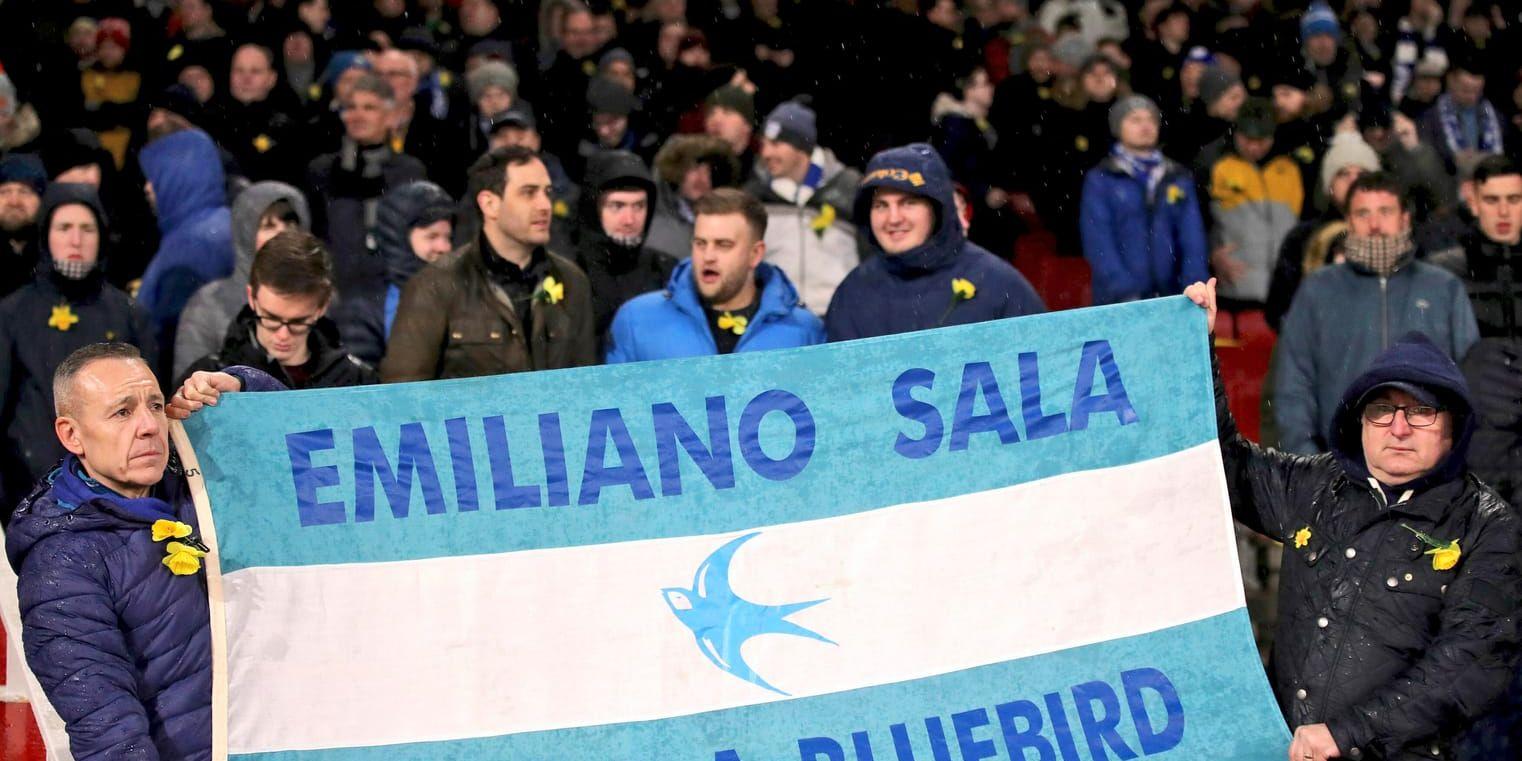 Cardiff-fansen hyllade Emiliano Sala.