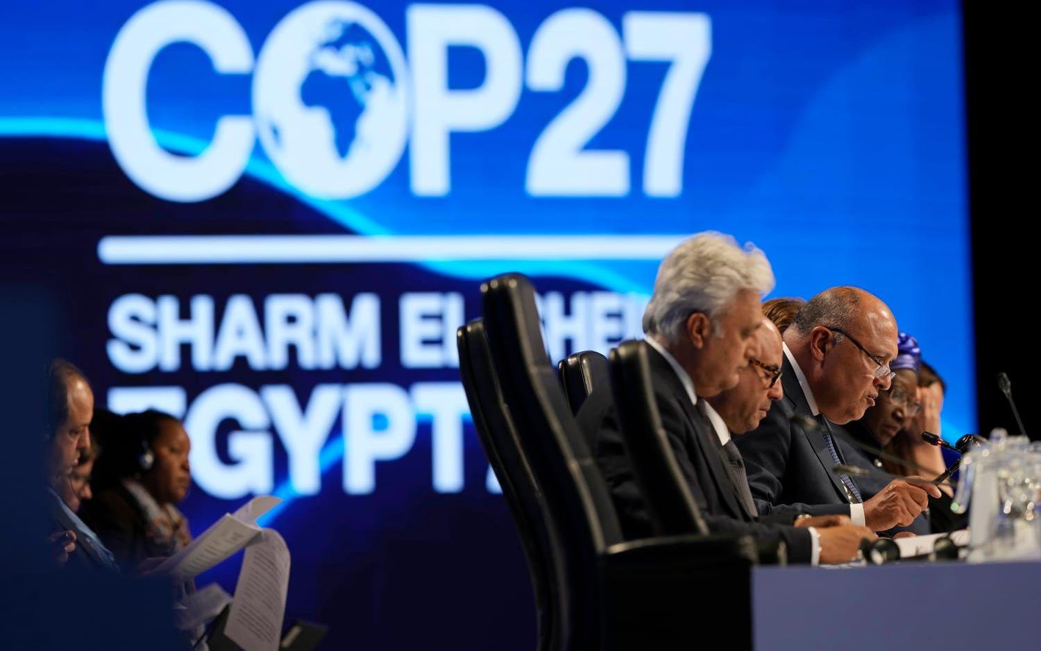 Sameh Shoukry, ordförande för COP27, vid slutplenum.