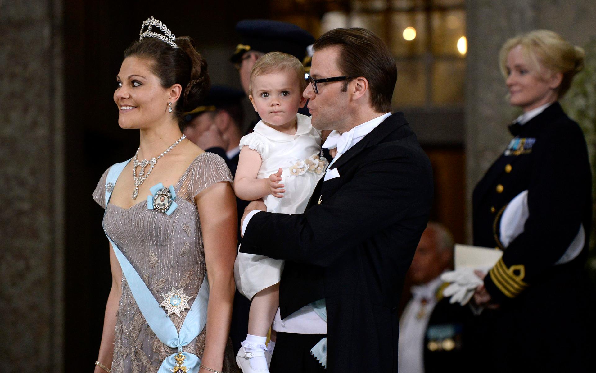 När prinsessan Madeleine och Christopher O&apos;Neill gifte sig 2013 var prinsessan Estelle en självklar gäst med mamma och pappa. 