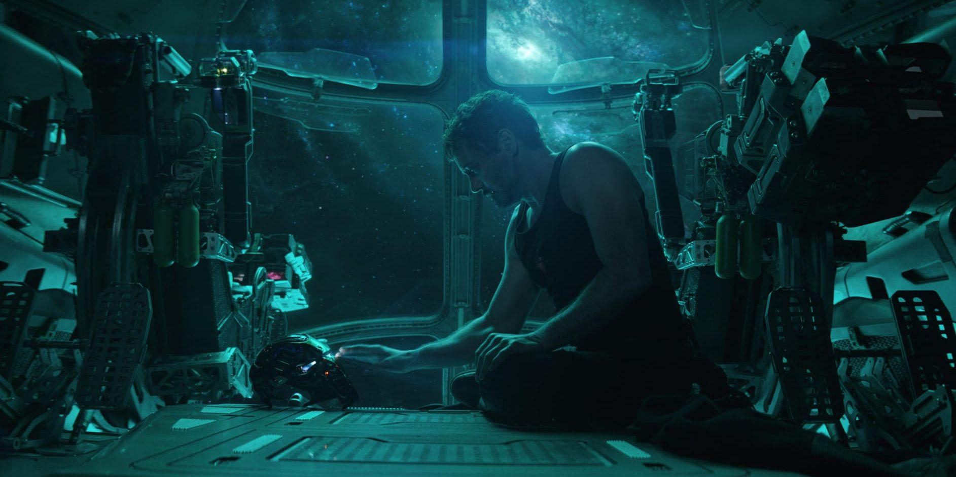 I inledningen av "Avengers: Endgame" är Tony Stark (Robert Downey Jr) döende, på drift i rymden. Pressbild.