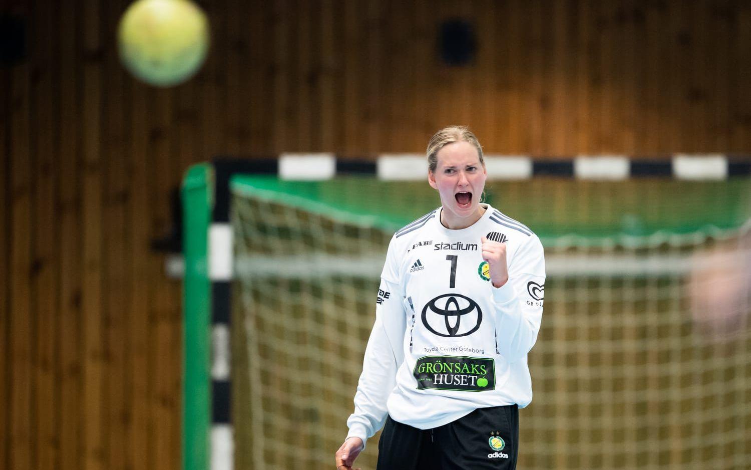 Kroppsfostrade Johanna Bundsen kunde jubla över Sävehofs spel i den andra finalmatchen.